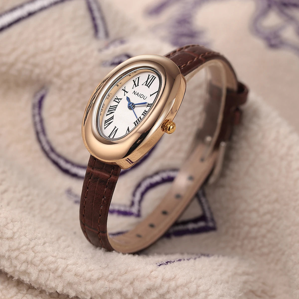 Grace - Retro Quartz Watch